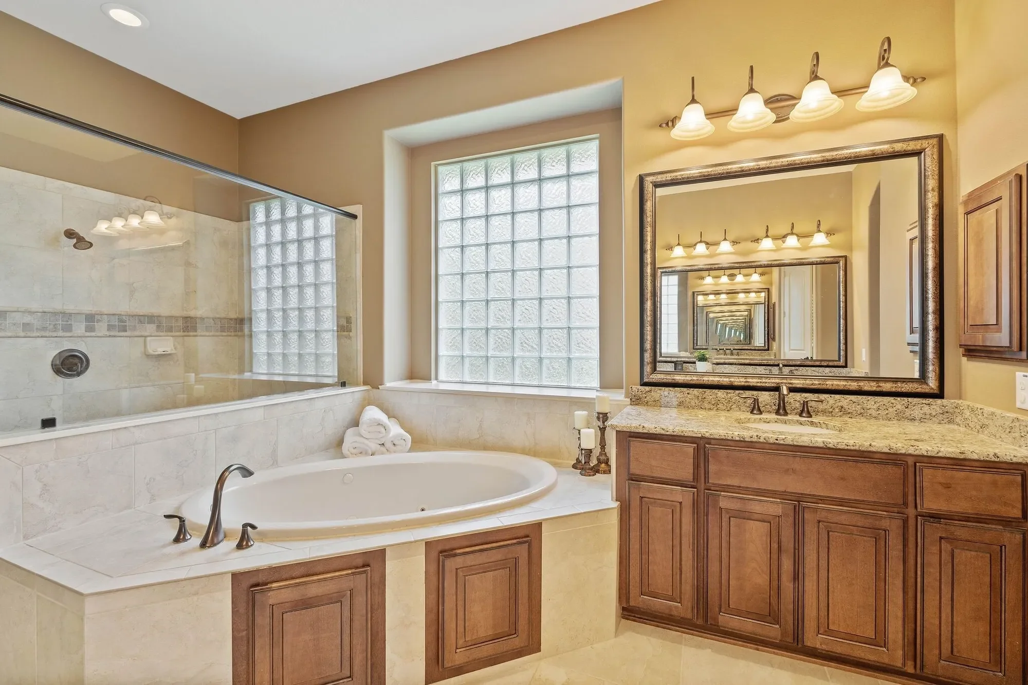 35 N Beech Springs Drive, The Woodlands, TX 77389, The Woodlands, Texas, United States. - Photo 23