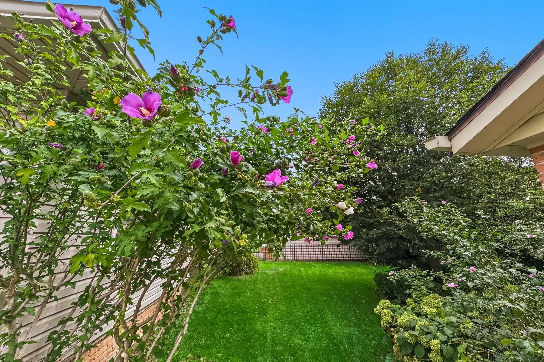 16207 Wetherby Street, Beverly Hills Village, MI 48025, Beverly Hills, Michigan, United States. - Photo 23