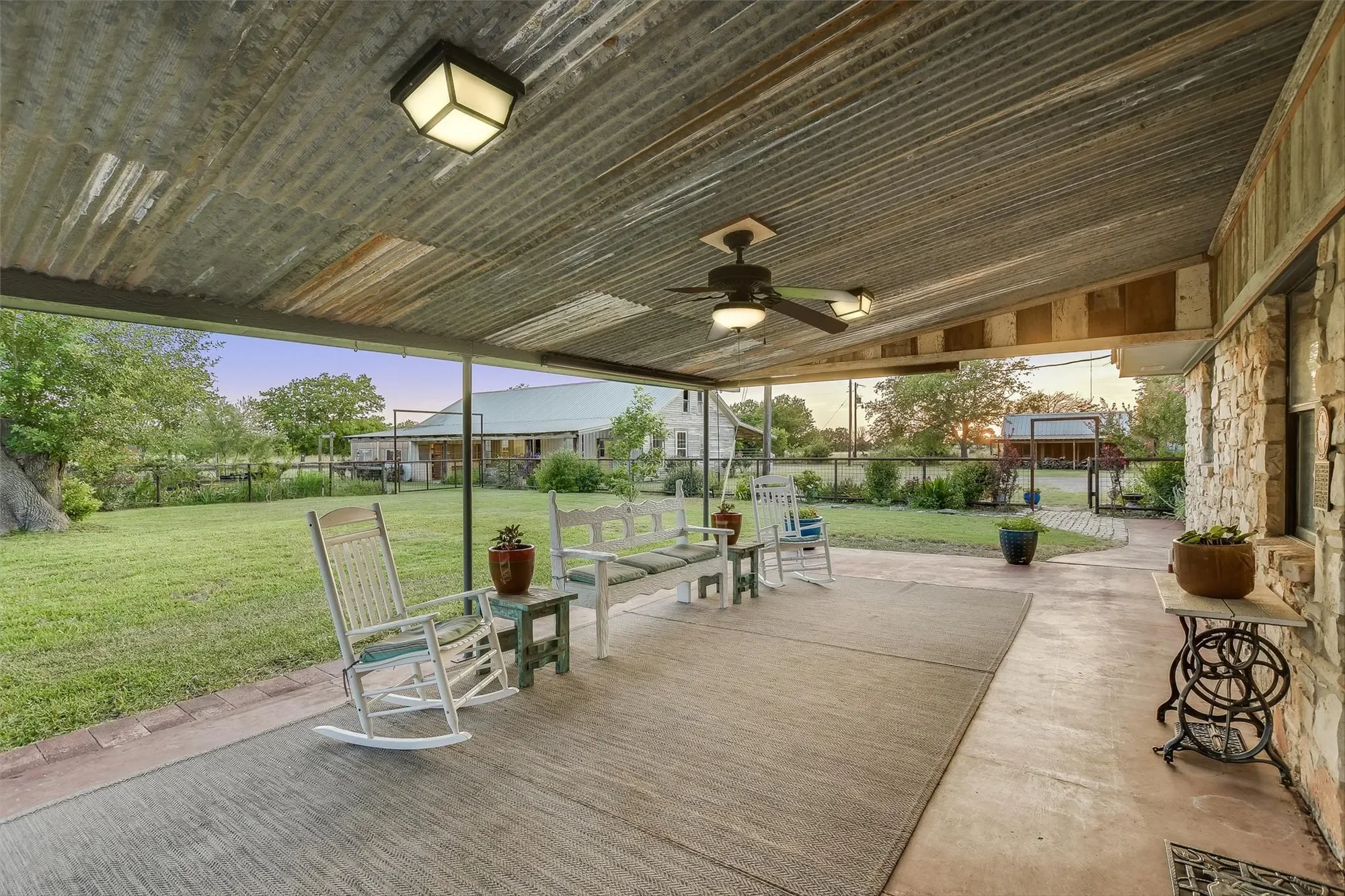 2421 Post Oak RD, Coupland, Texas, United States. - Photo 22