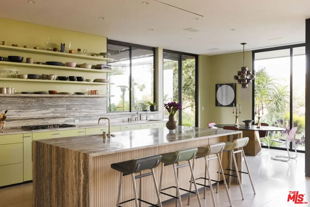 3306 Deronda Drive, Los Angeles, California, United States. - Photo 6
