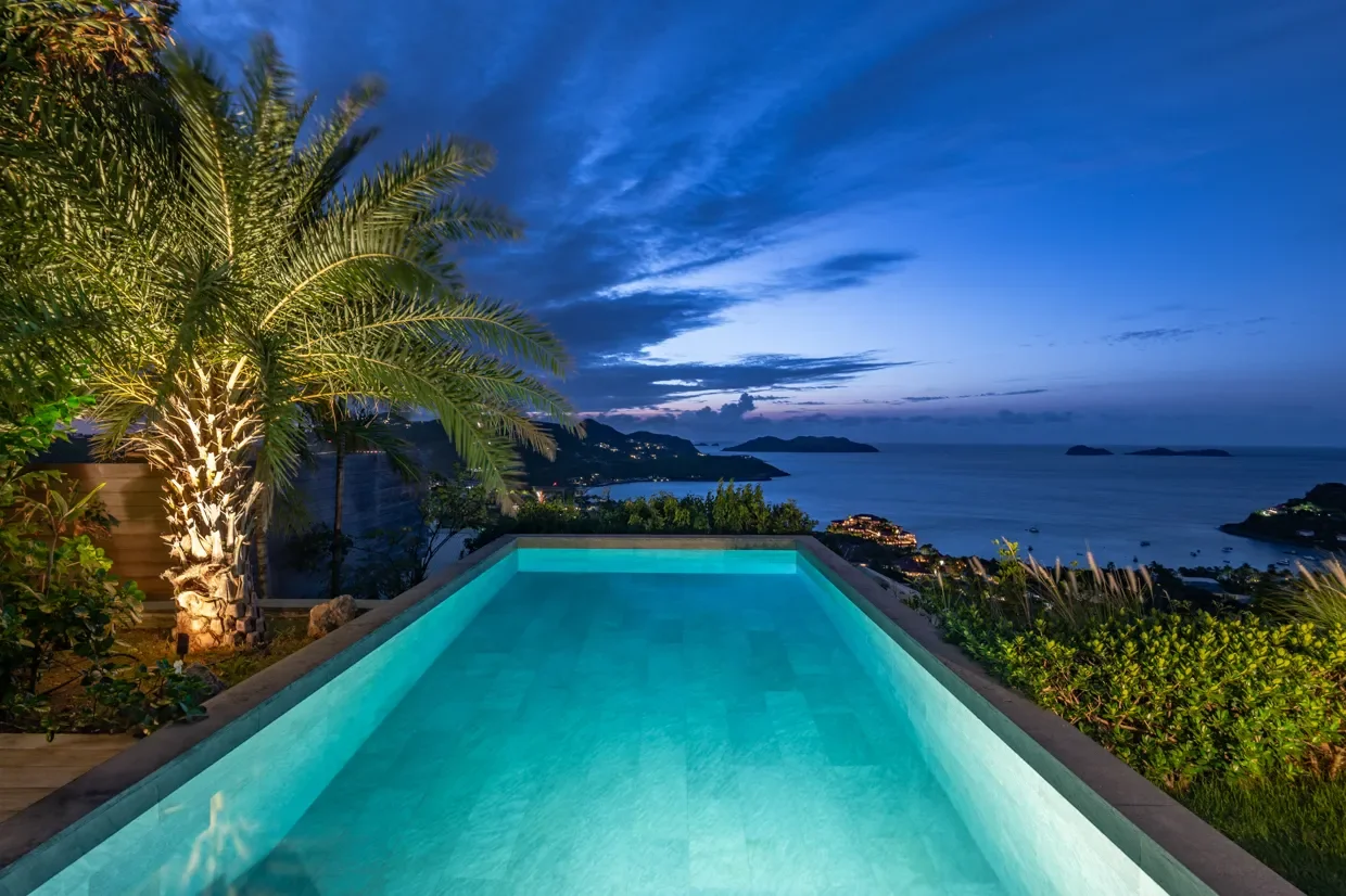 Exterior photo 11