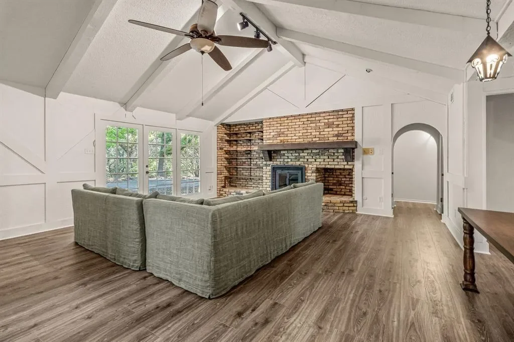 5300 Northcrest Road, Fort Worth, Texas, United States. - Photo 15