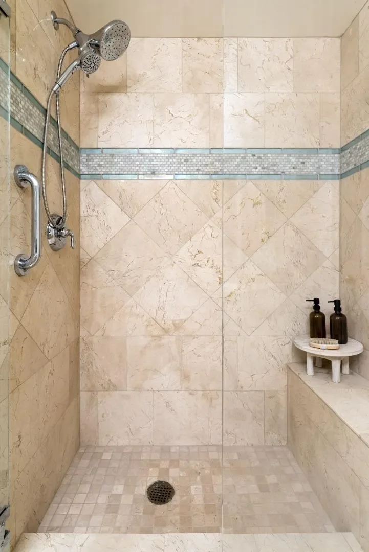 1237 Capuchino Avenue, Burlingame, California, United States. - Photo 36