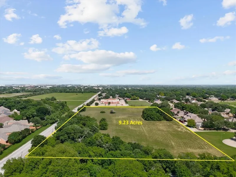 699 W Wintergreen Road, Desoto, TX 75115, DeSoto, Texas, United States. - Photo 2