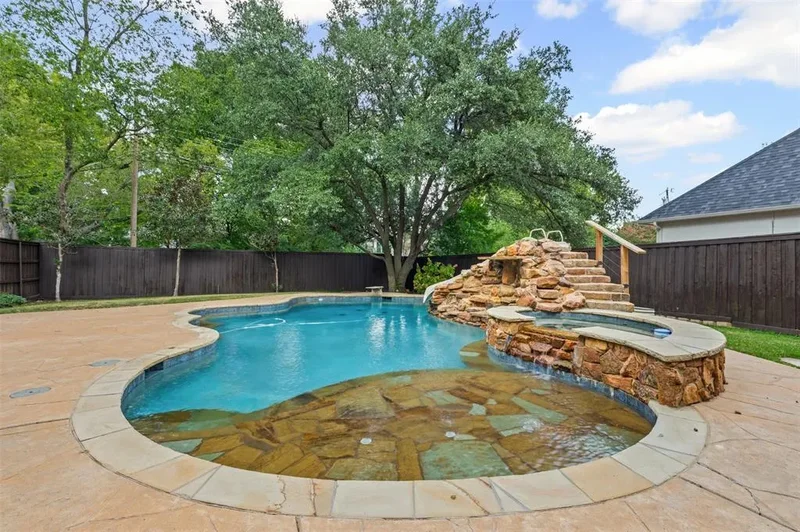6207 Walnut Hill Lane, Dallas, Texas, United States. - Photo 28