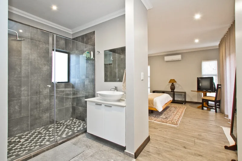 1 Forrest Road, 17 Oak Road, Inanda, SOUTH AFRICA, Sandton, Gauteng, South Africa. - Photo 23