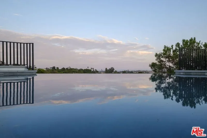29800 Cuthbert Road, Malibu, California, United States. - Photo 39