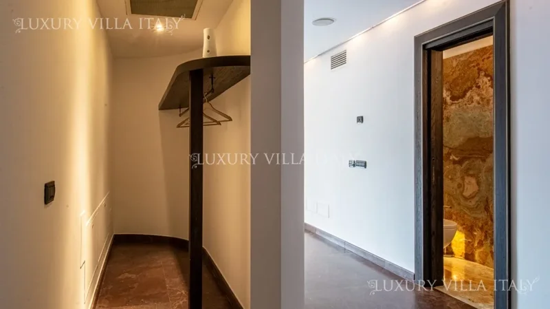 P.za de Angeli Ernesto, Milano MI, Italy, Milan, Lombardy, Italy. - Photo 28