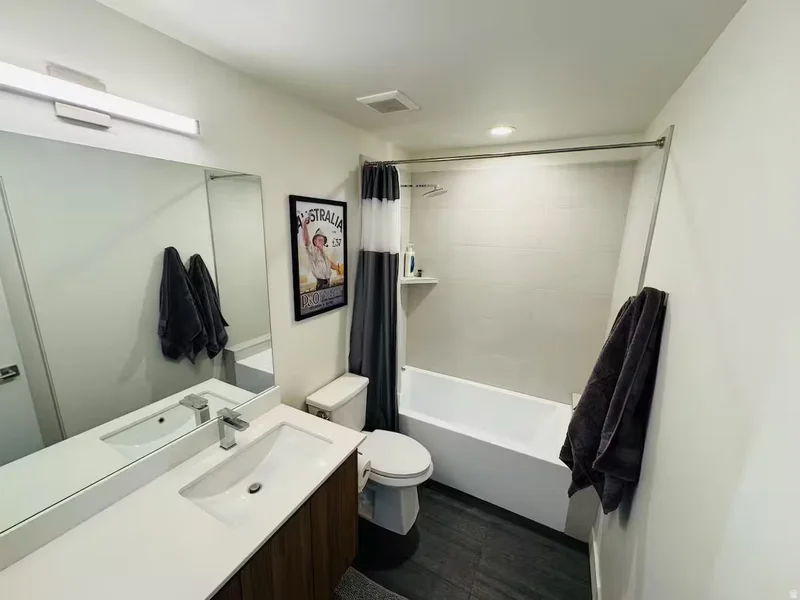 1538 E TALO CT, Salt Lake City, Utah, United States. - Photo 27