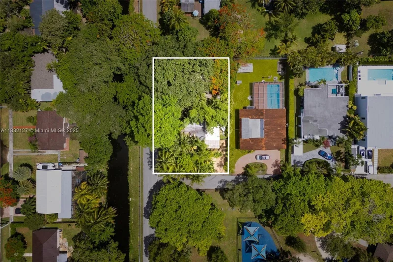 6400 SW 81st St, Miami, Florida, United States. - Photo 9