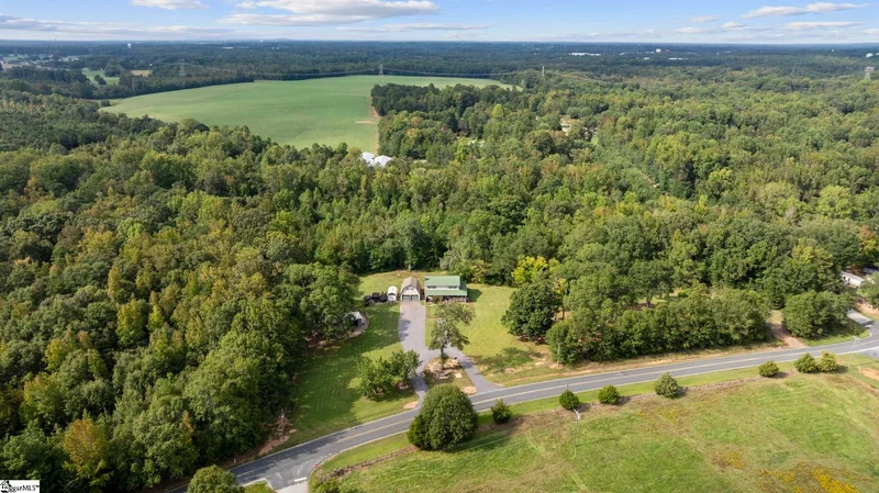 1613 Abercrombie Road, Fountain Inn, SC 29644, Fountain Inn, South Carolina, United States. - Photo 2