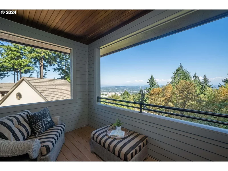 3534 SW Gale Ave, Portland, OR 97239, Portland, Oregon, United States. - Photo 28