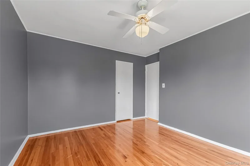 2 Deer Path Lane, Syosset, NY 11791, Syosset, New York, United States. - Photo 11