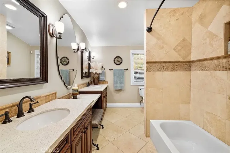 1542 La Loma, Santa Ana, California, United States. - Photo 32