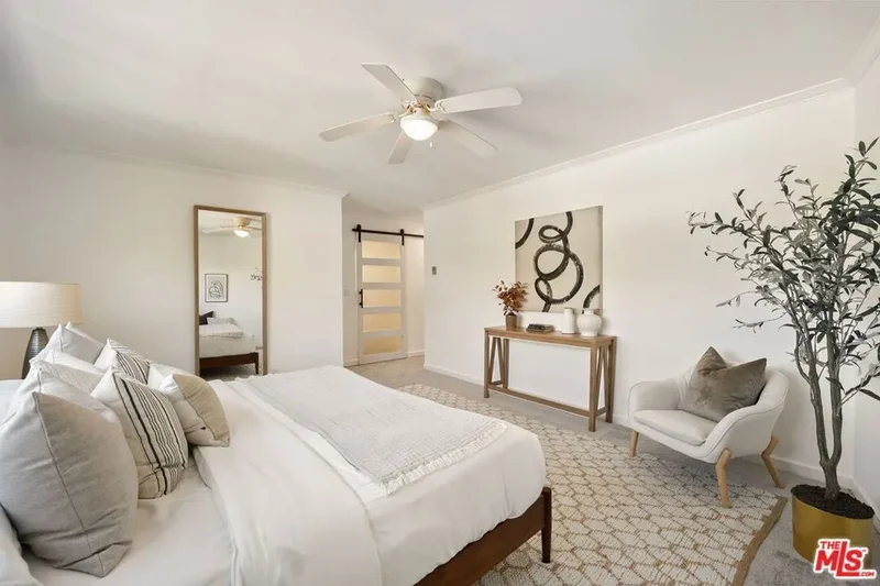 10725 Ohio Avenue 2, Los Angeles, California, United States. - Photo 20