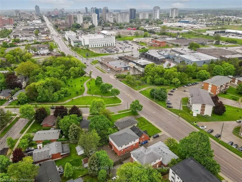 155 University Avenue E, Waterloo, Ontario, Canada. - Photo 17