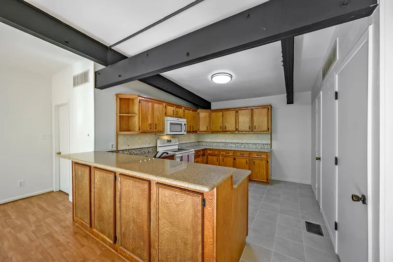 920 Hanna Drive, Denison, TX 75020, Denison, Texas, United States. - Photo 12