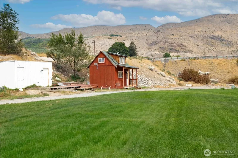 385 Highway 153, Pateros, WA 98846, Pateros, Washington, United States. - Photo 14