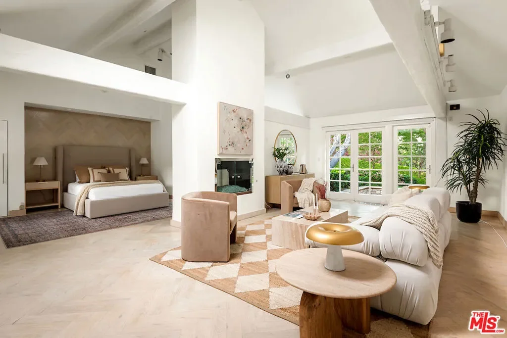 9996 Sunset Boulevard, Beverly Hills, California, United States. - Photo 16