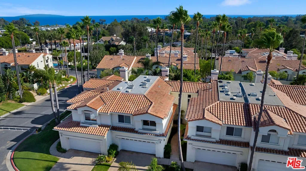 6477 Zuma View Place 125, Malibu, California, United States. - Photo 14