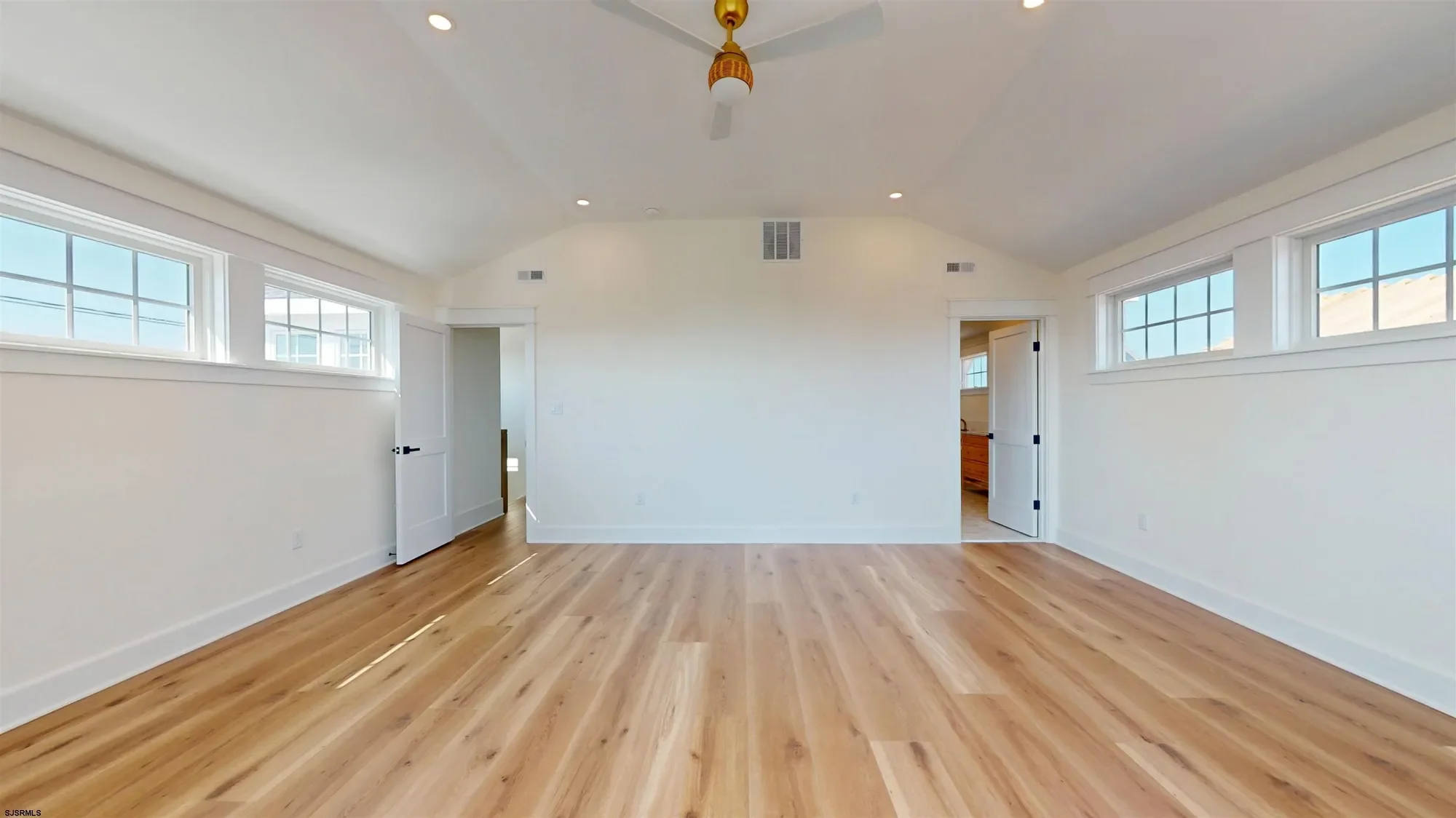 Gallery photo 2