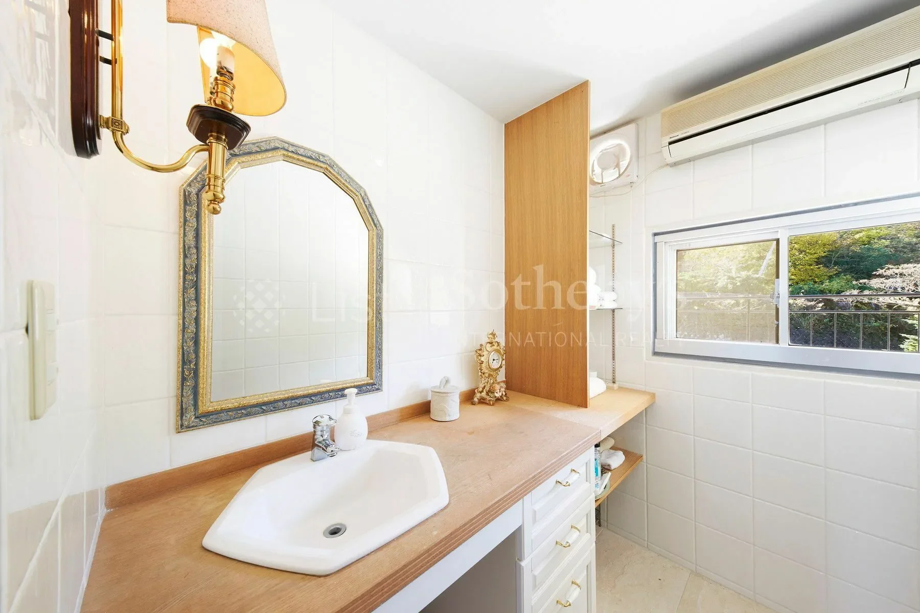 Gallery photo 5