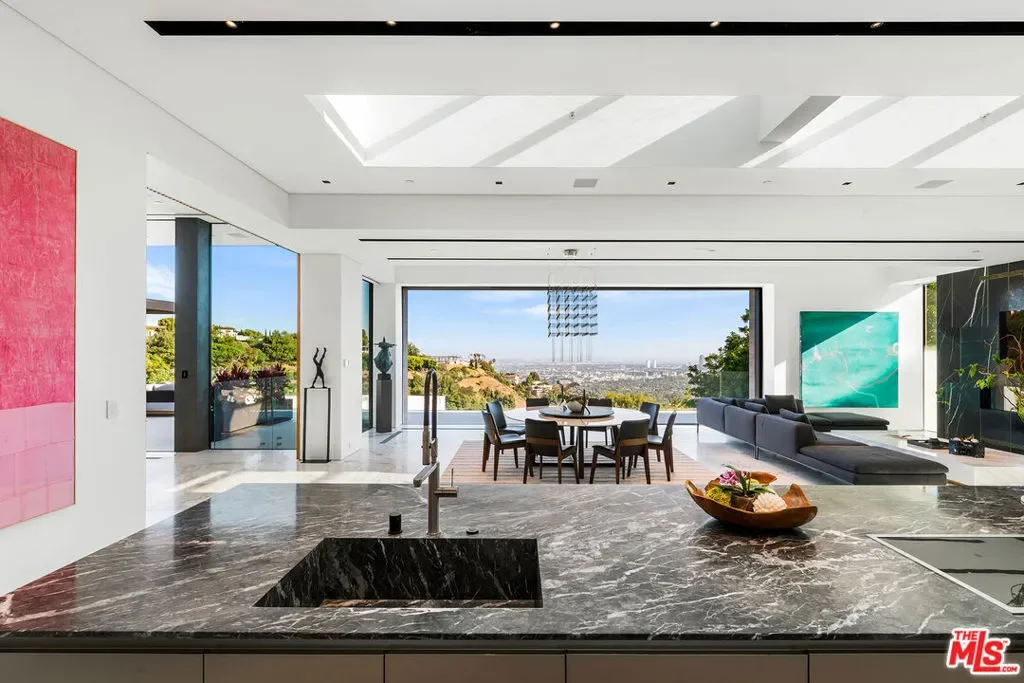 1108 Wallace, Beverly Hills, California, United States. - Photo 25