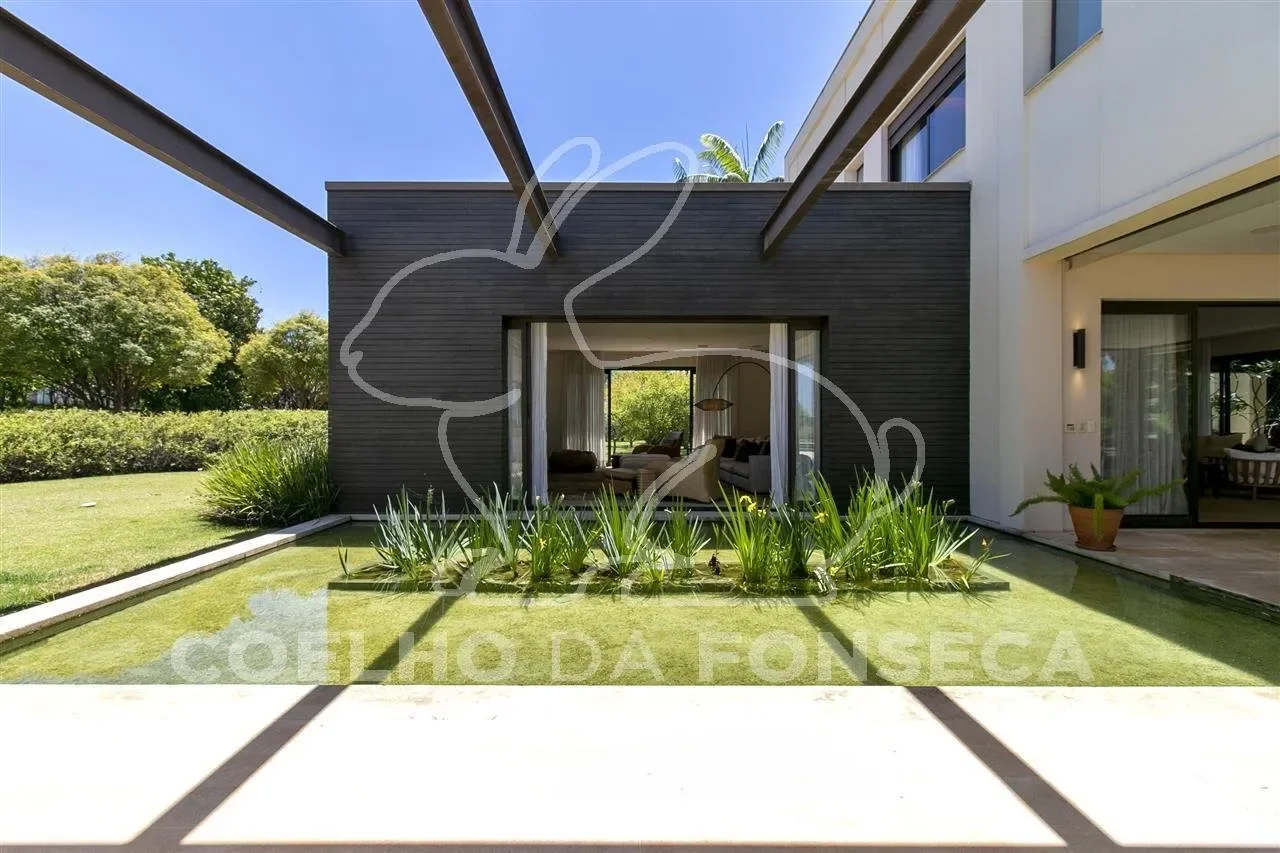 Exterior photo 12