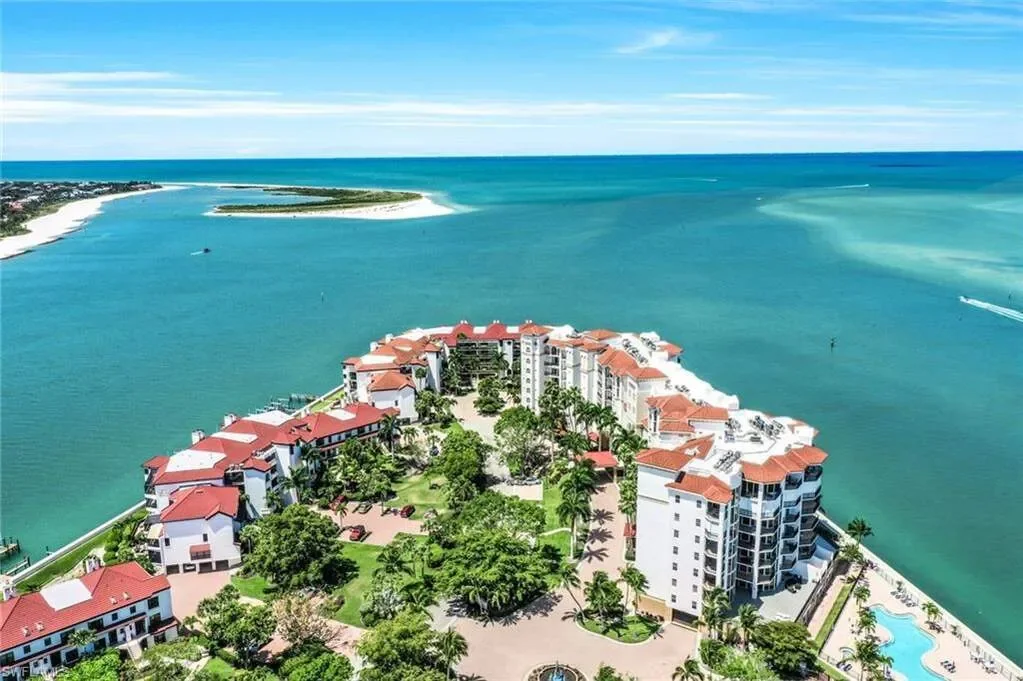 700 La Peninsula BLVD, #206, Naples, FL, 34113, USA, Naples, Florida, United States. - Photo 2