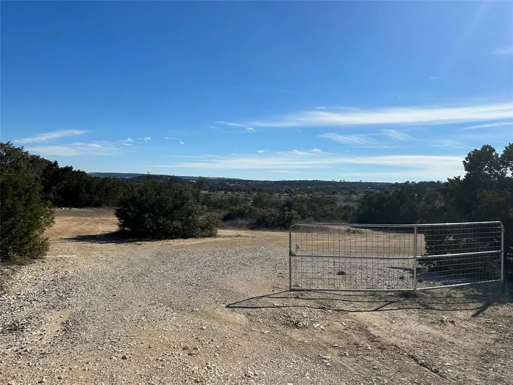 3425 Crawford RD, Spicewood, Texas, United States. - Photo 20