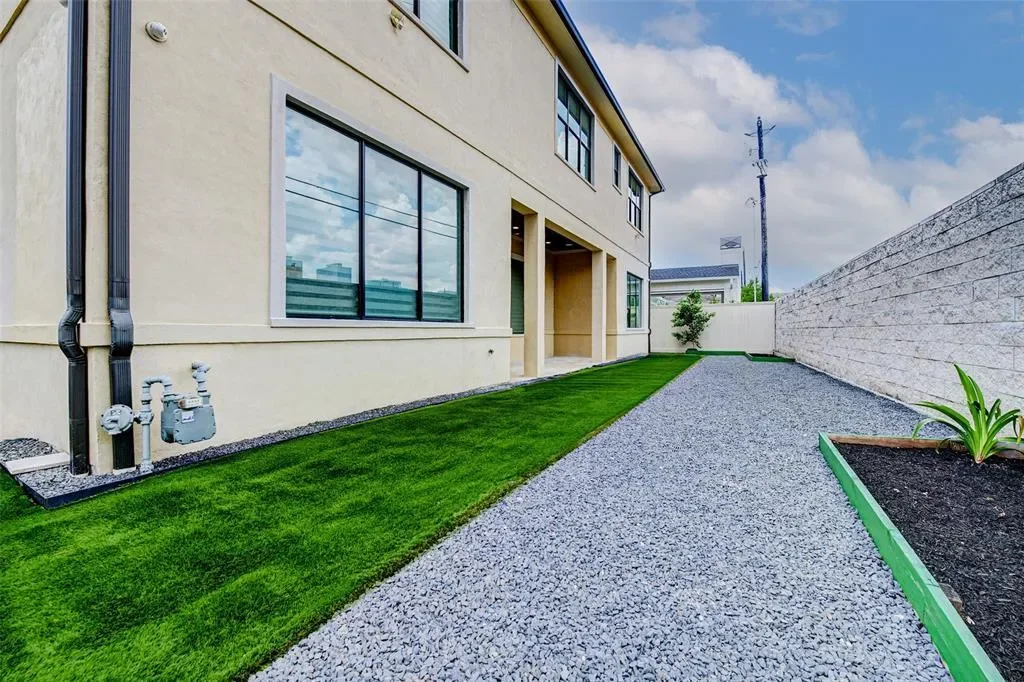 2822 Westgrove Lane, Houston, Texas, United States. - Photo 38