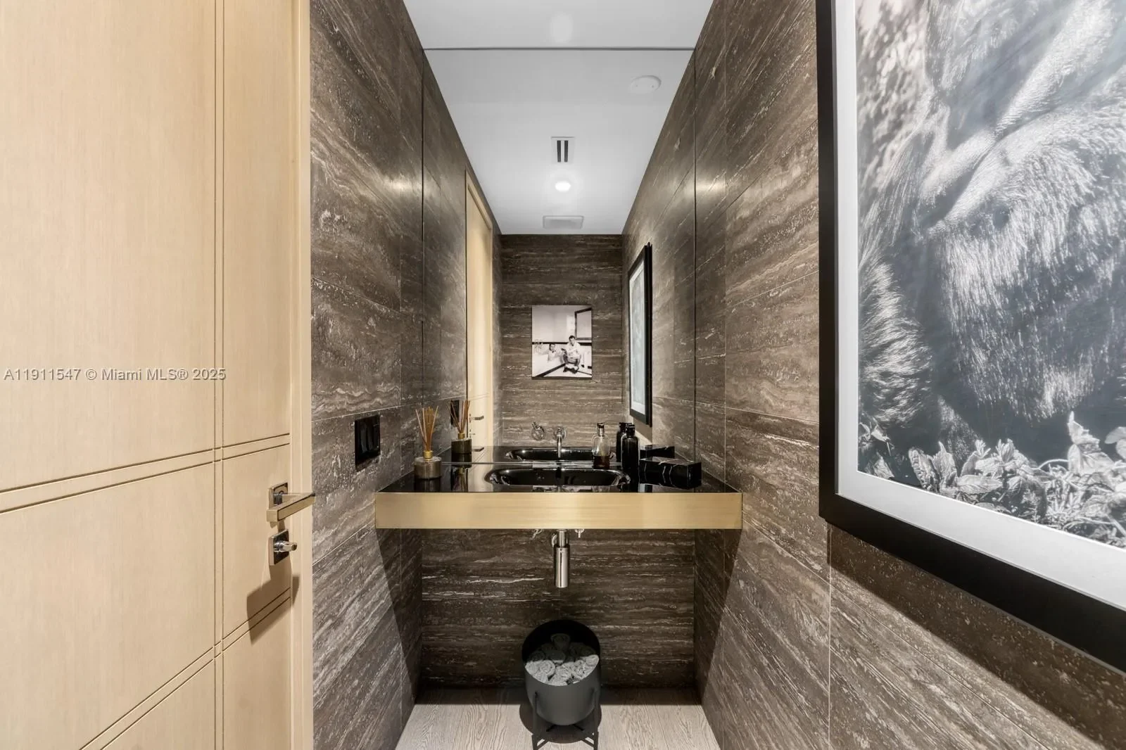 300 Collins Ave PH3, Miami Beach, Florida, United States. - Photo 34