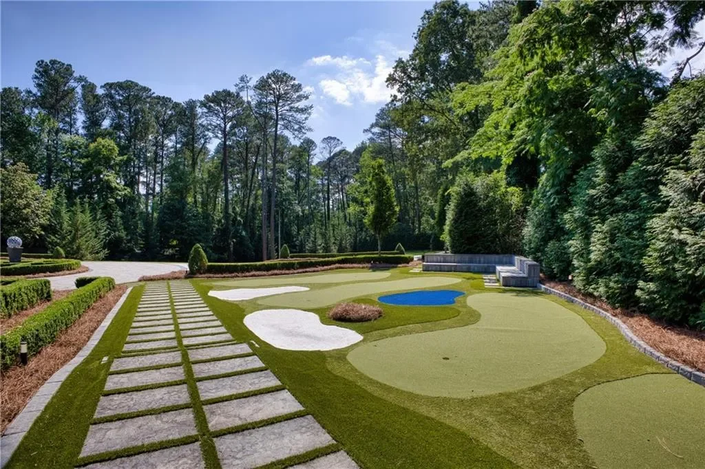2883 W Roxboro Road NE, Atlanta, Georgia, United States. - Photo 77