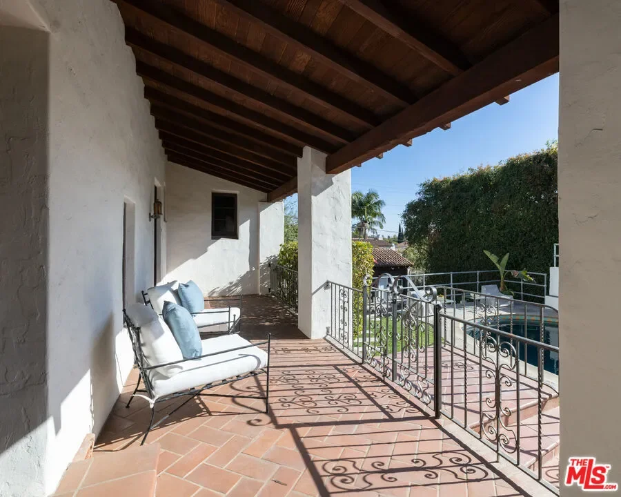 5470 Los Feliz Boulevard, Los Angeles, California, United States. - Photo 28