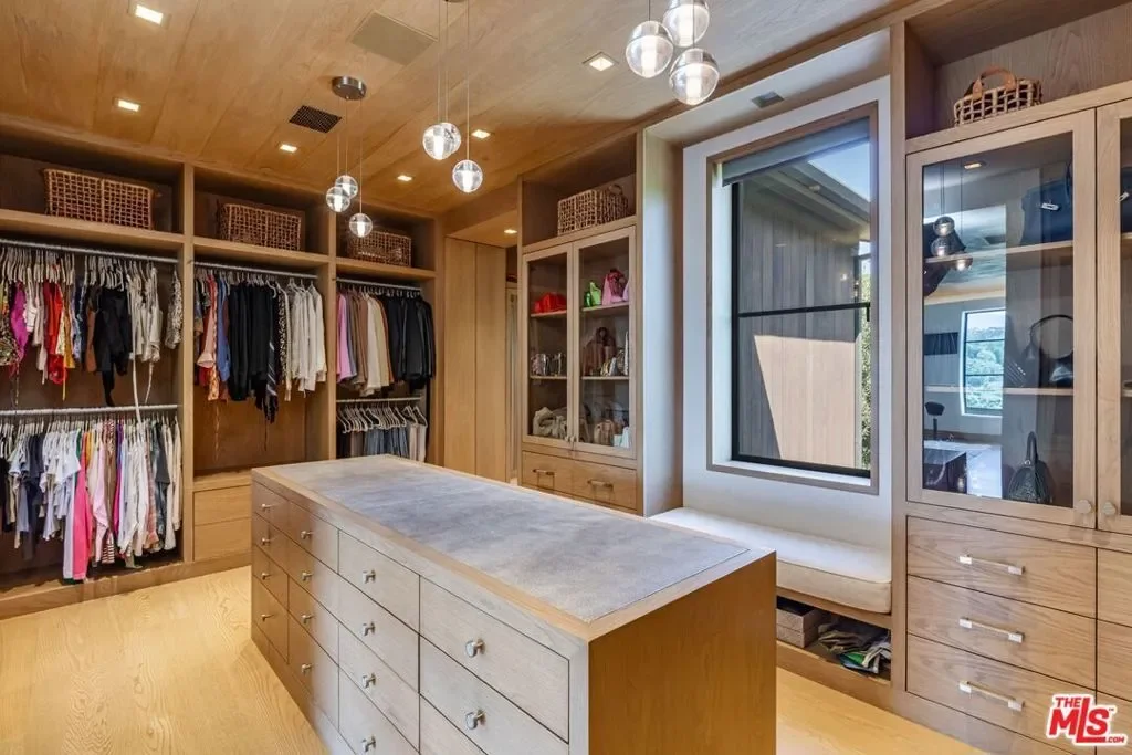 859 Woodacres Road, Santa Monica, California, United States. - Photo 20