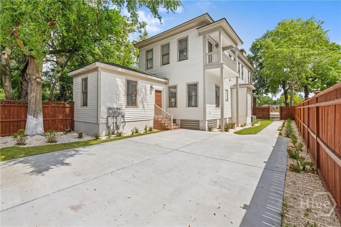 407 W 35th Street, Savannah, Georgia, United States. - Photo 2