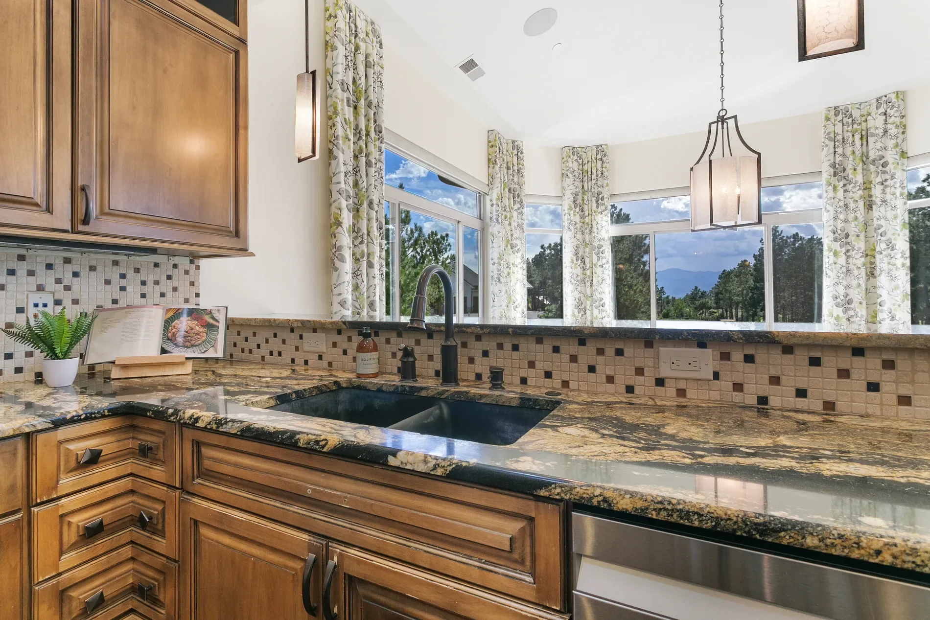 4455 Foxchase Way , Colorado Springs, CO 80908, Colorado Springs, Colorado, United States. - Photo 16