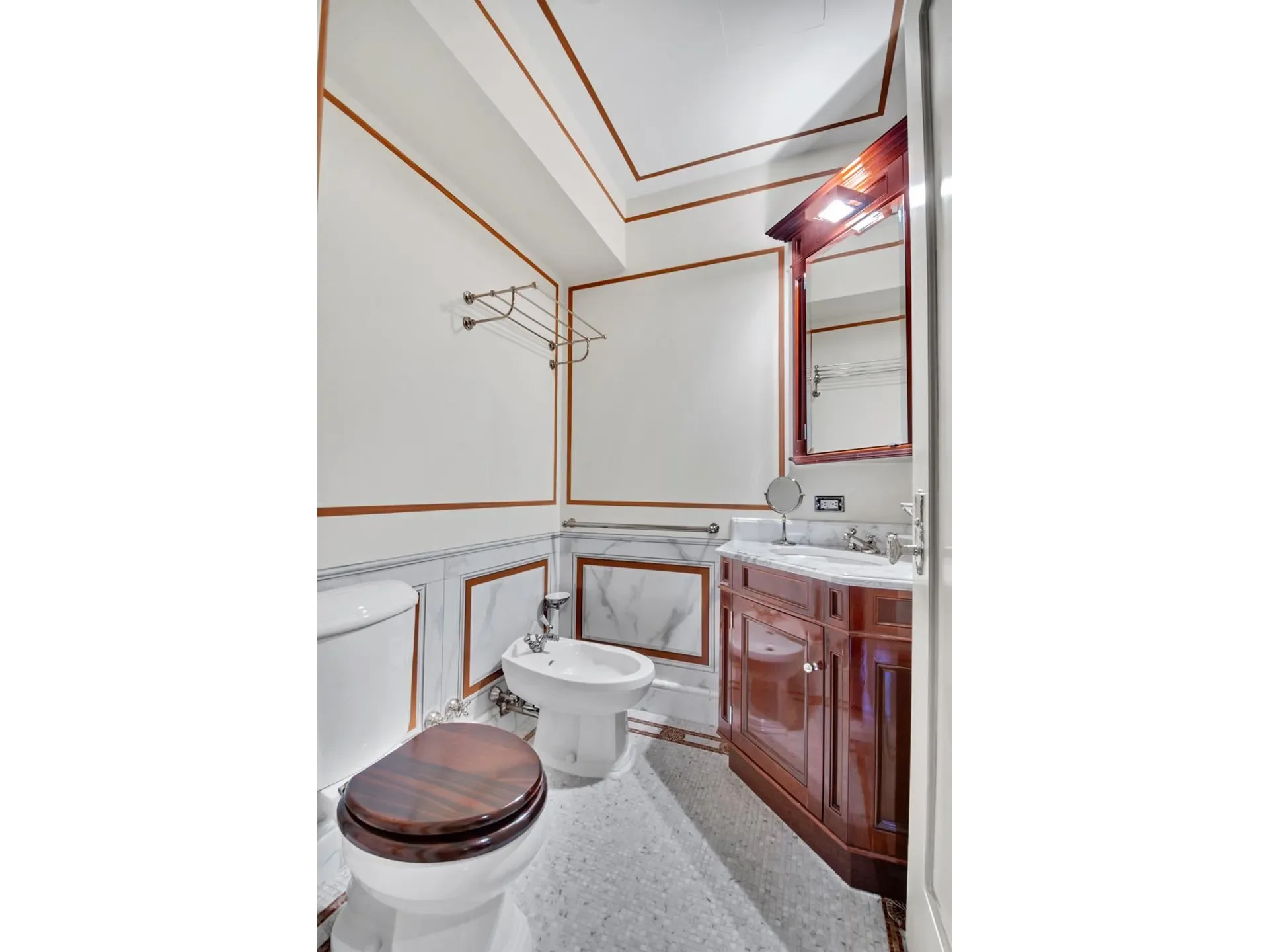 The Plaza Residence, 1 CENTRAL PARK S, New York, New York, United States. - Photo 16