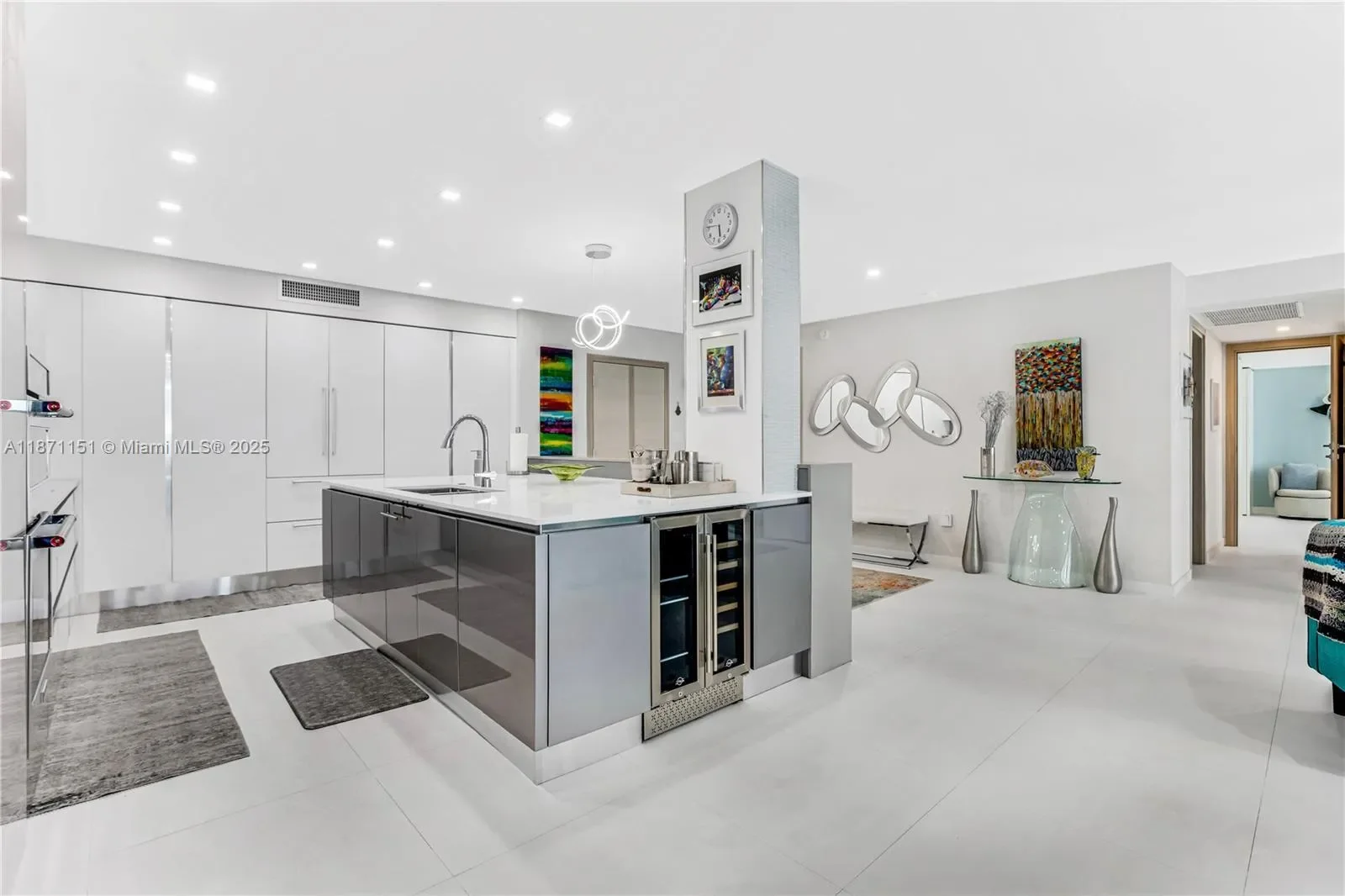 10155 Collins Ave 606, Bal Harbour, Florida, United States. - Photo 9