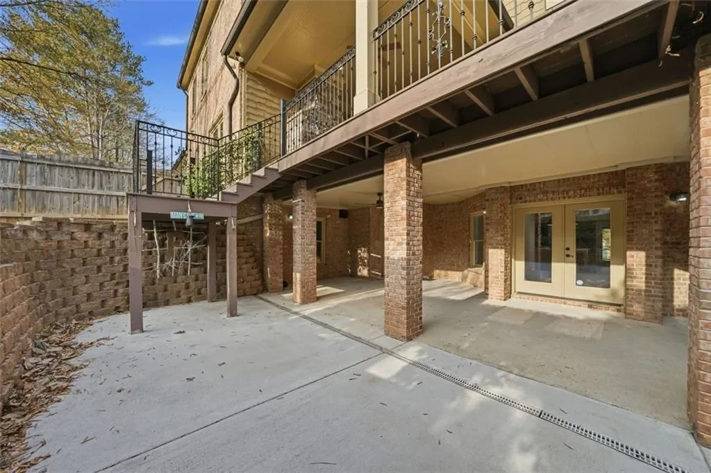 7611 Regency Circle, Sandy Springs, GA 30350, Atlanta, Georgia, United States. - Photo 22