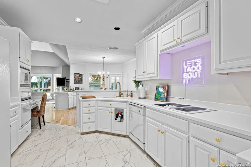 67 Wolfeton, San Antonio, Texas, United States. - Photo 35
