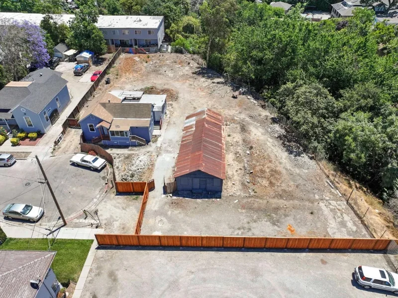 850 Calhoun Street, San Jose, California, United States. - Photo 32