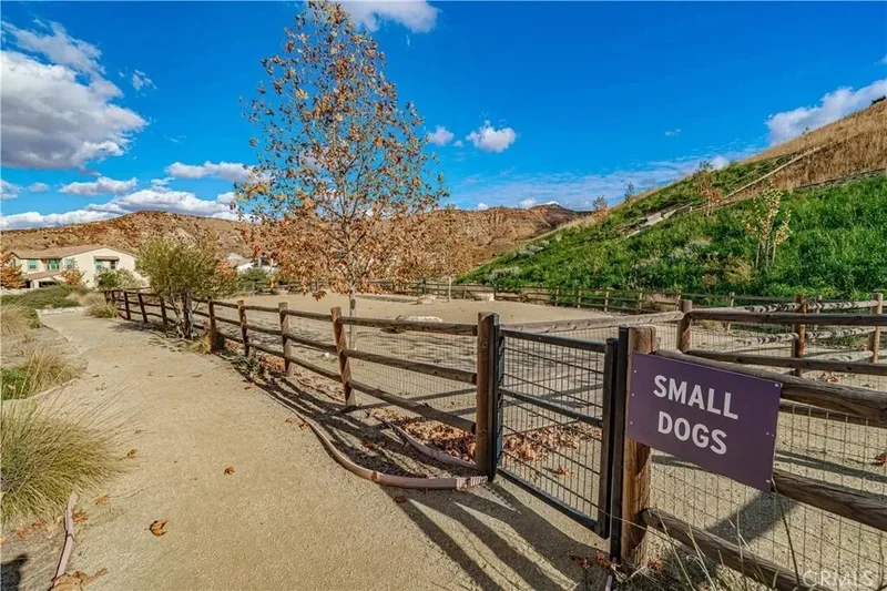 18642 Cedar Crest Drive, Santa Clarita, California, United States. - Photo 53