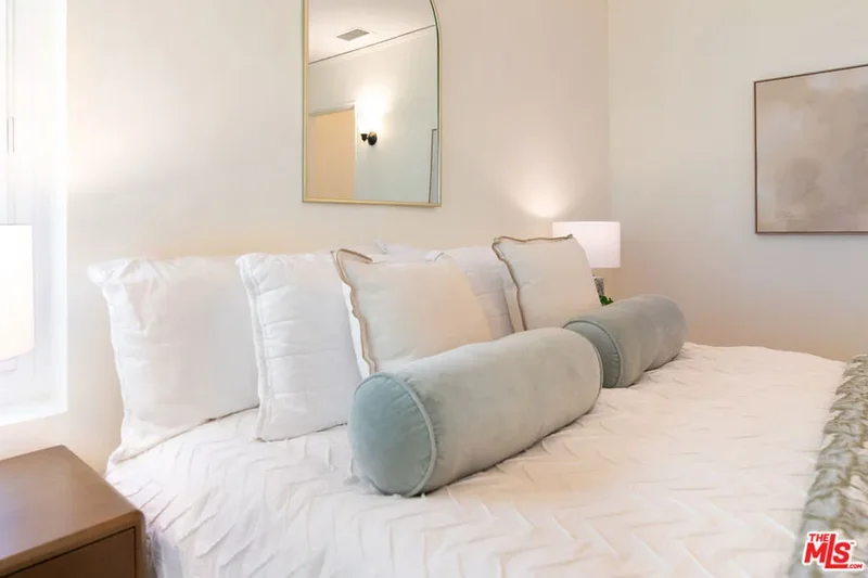 1809 N Rose Street, Burbank, California, United States. - Photo 41