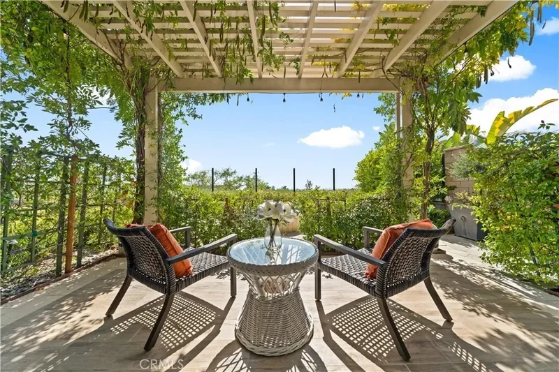 212 Clear Falls, Irvine, CA 92602, Irvine, California, United States. - Photo 25