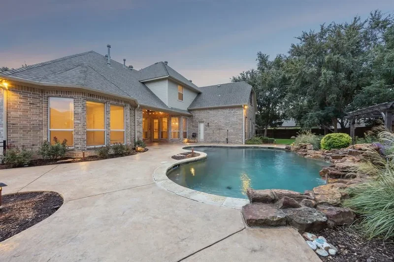8315 Thornridge Drive, North Richland Hills, Texas, United States. - Photo 23