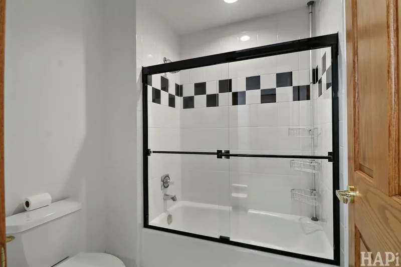 8 Farmington Road, South Barrington, IL 60010, Barrington Hills, Illinois, United States. - Photo 58