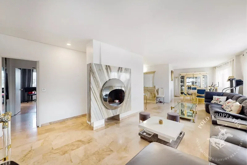 18 Rue Charles Tillon, Aubervilliers, Île-de-France, France. - Photo 2