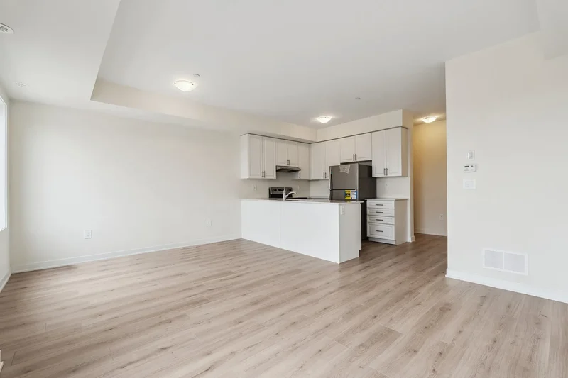 1695 Dersan St  204, Pickering, ON L1V 2P8, Pickering, Ontario, Canada. - Photo 24
