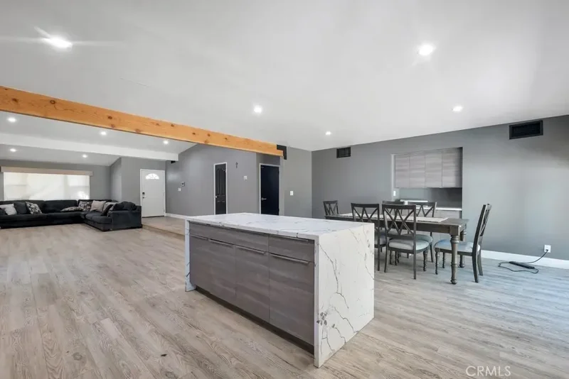 10122 Jovita Avenue, Los Angeles, California, United States. - Photo 8